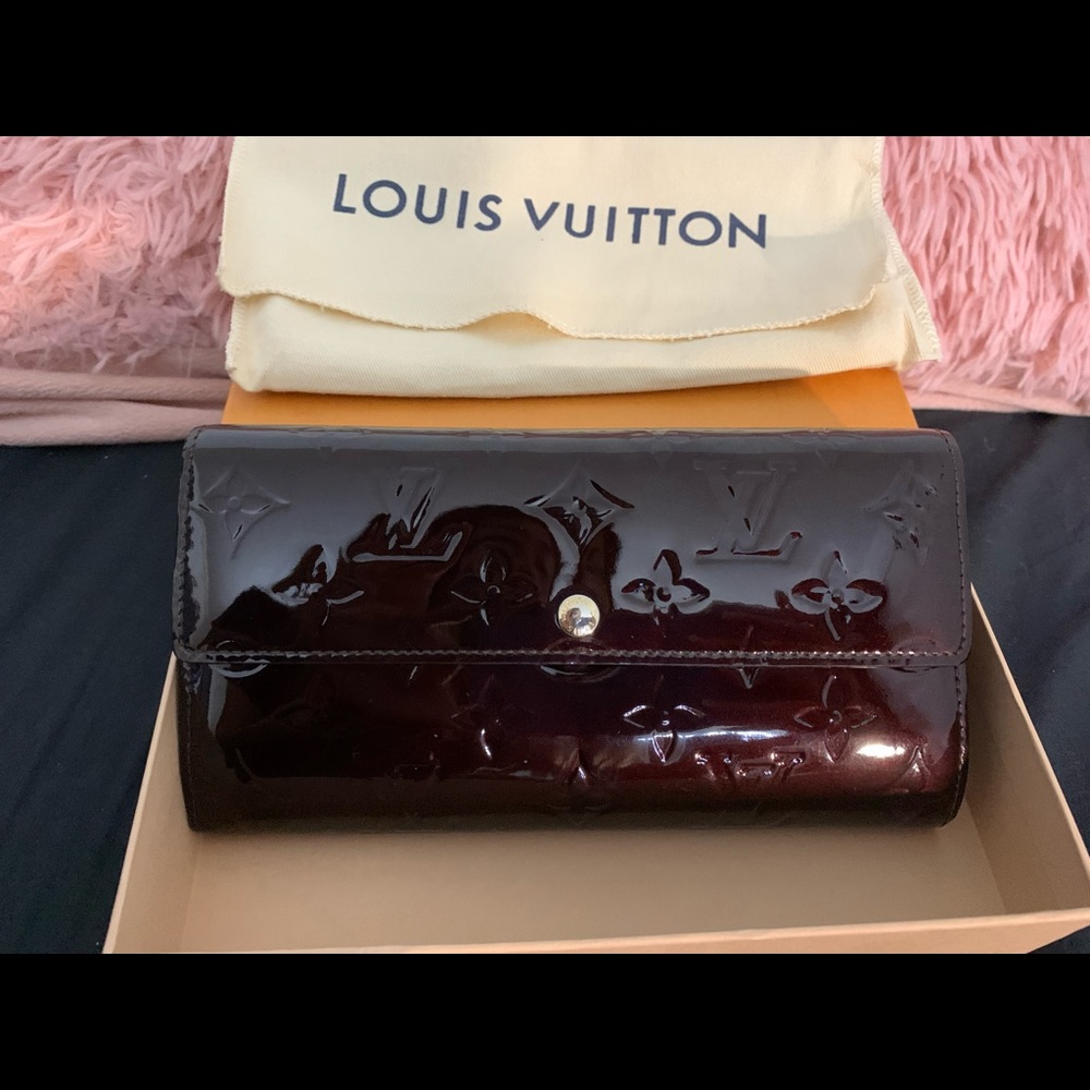 Authentic louis vuitton wallet